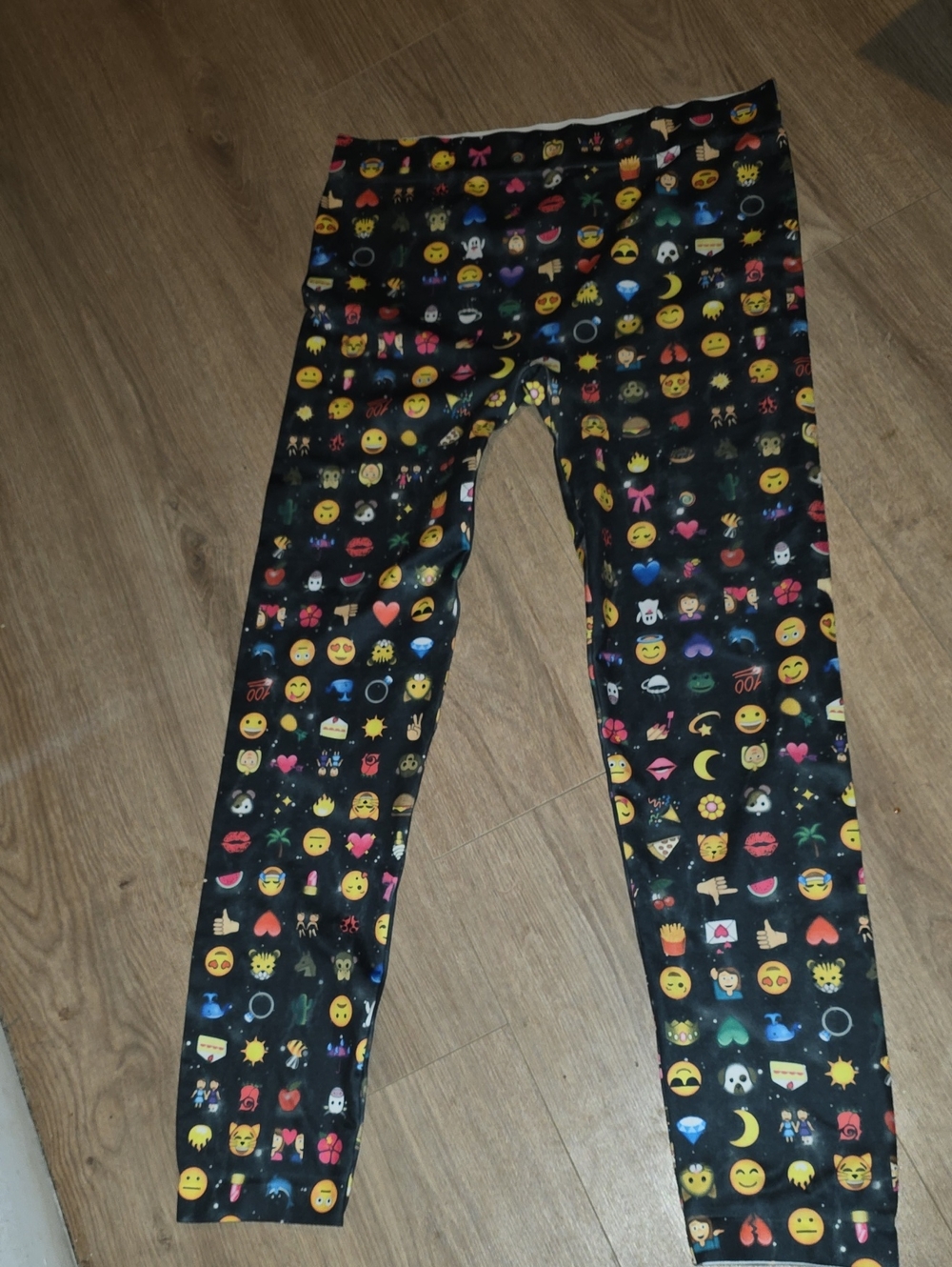 No Boundaries Black Emoji Print Leggings